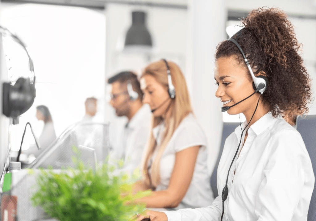 From 18 Million Interactions to Smarter Answers: What One Airline Teaches Us About AI-Powered Customer Service
